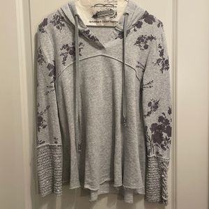 Altar’d State SM Pullover